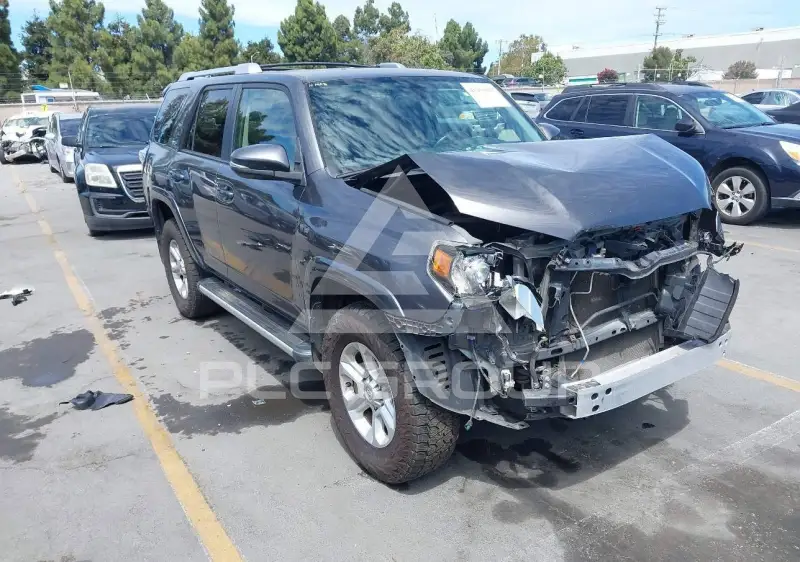 2017 Toyota 4 RUNNER photo