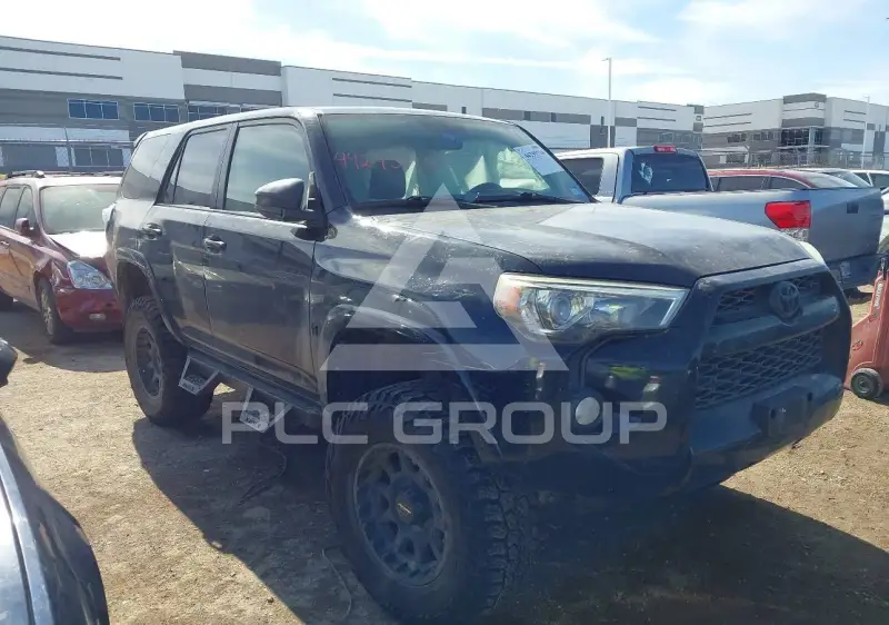 2017 Toyota 4 RUNNER photo
