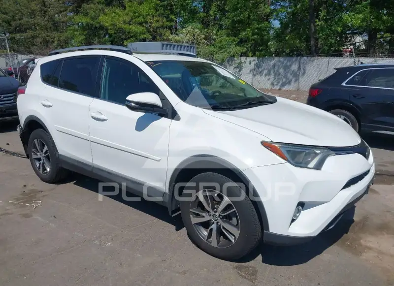 2017 Toyota RAV4 фото