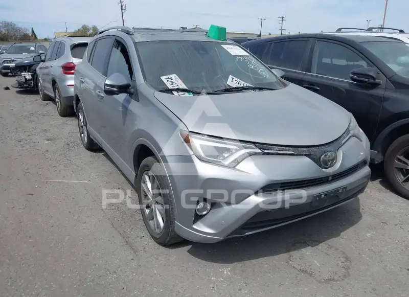 2017 Toyota RAV4 фото