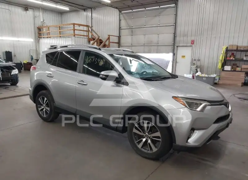2017 Toyota RAV4 photo