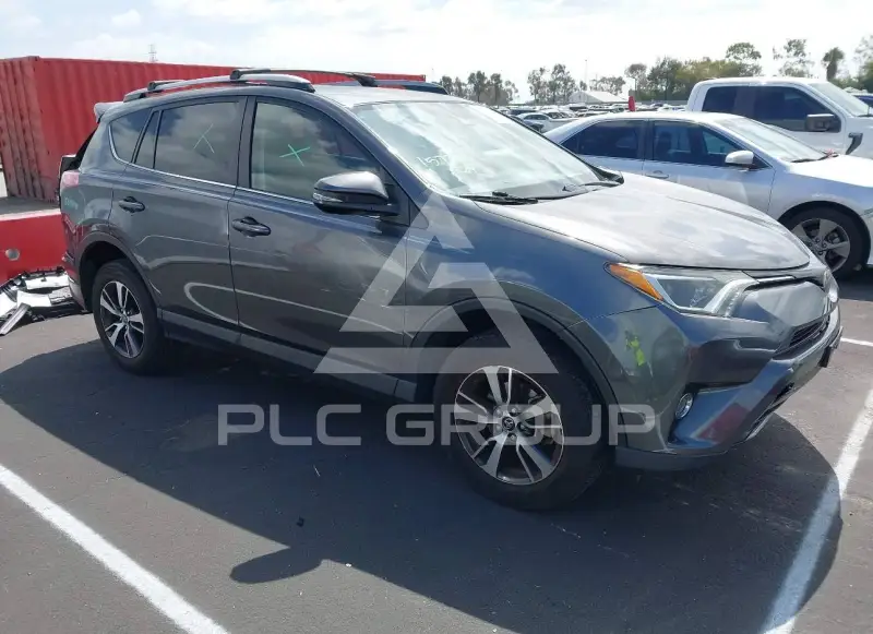 2017 Toyota RAV4 фото