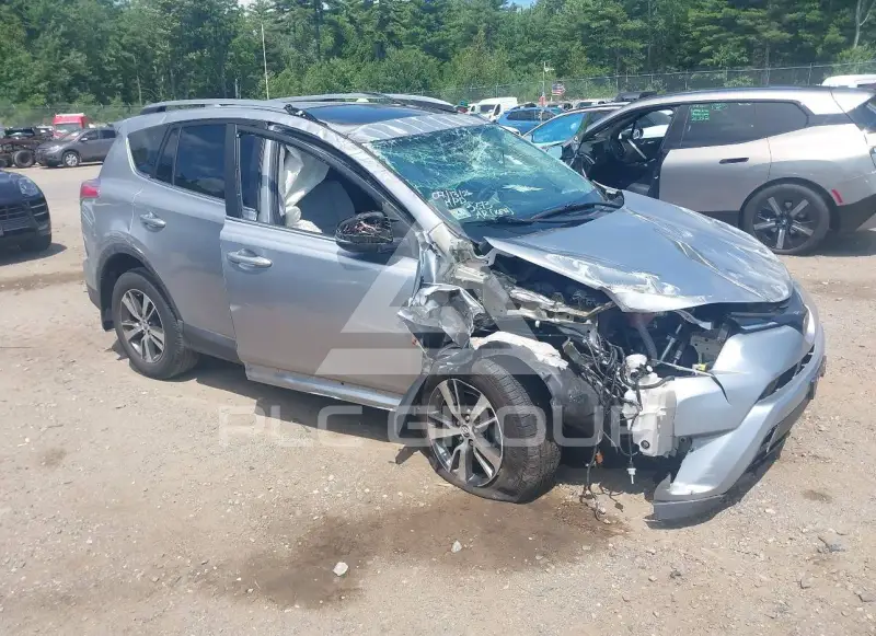 2017 Toyota RAV4 фото