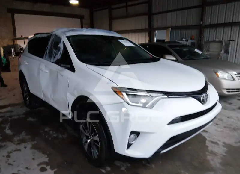 2017 Toyota RAV4 фото