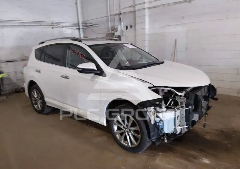 2017 Toyota RAV4 photo