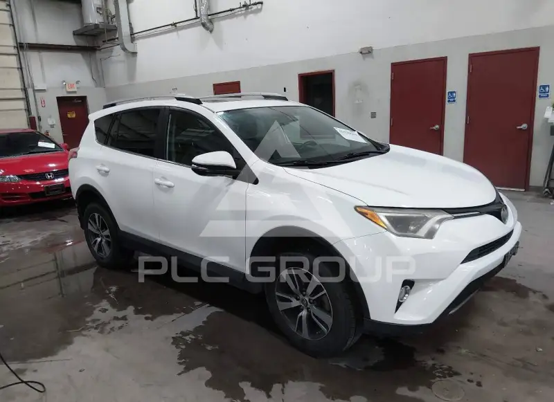 2017 Toyota RAV4 фото