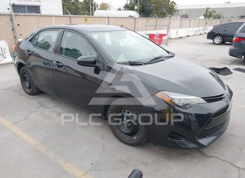 2017 Toyota COROLLA фото