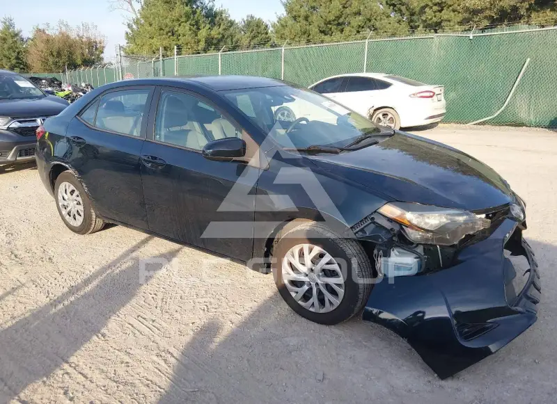 2017 Toyota COROLLA фото