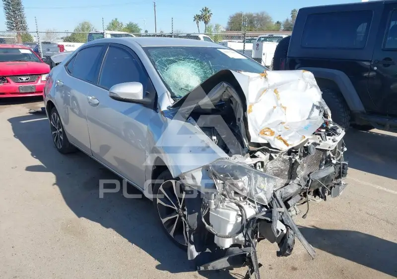 2017 Toyota COROLLA фото