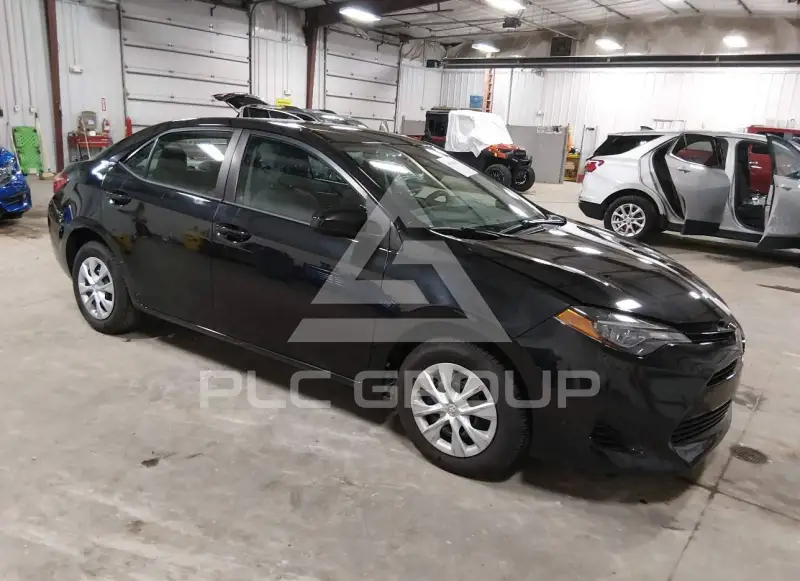 2017 Toyota COROLLA фото