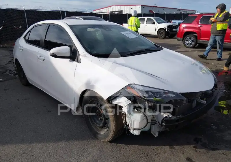 2017 Toyota COROLLA фото