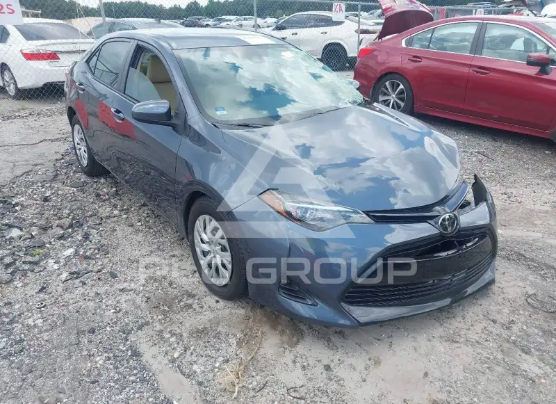 2017 Toyota COROLLA фото