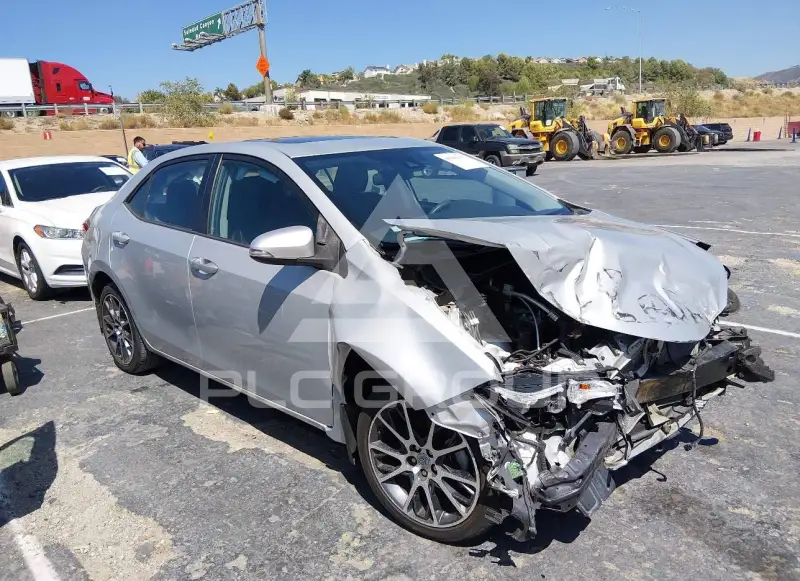2017 Toyota COROLLA фото