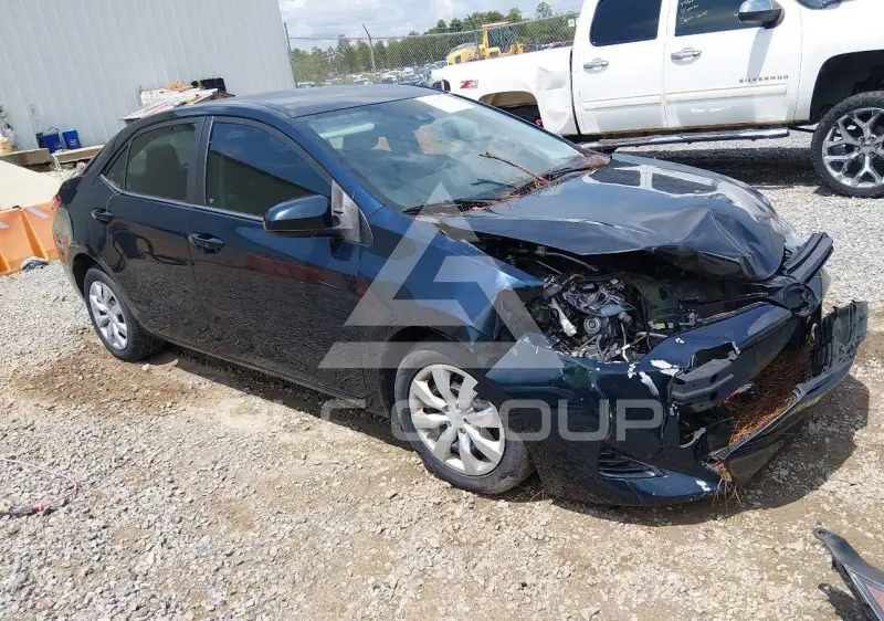 2017 Toyota COROLLA фото