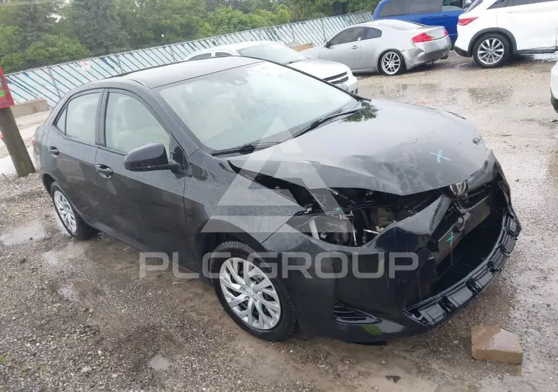 2017 Toyota COROLLA фото