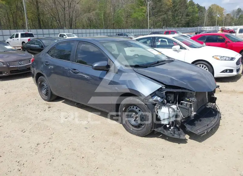 2017 Toyota COROLLA фото
