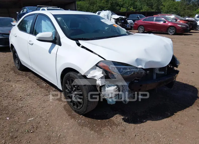 2017 Toyota COROLLA фото