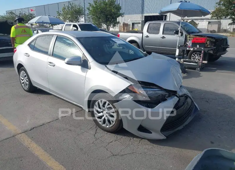 2017 Toyota COROLLA фото