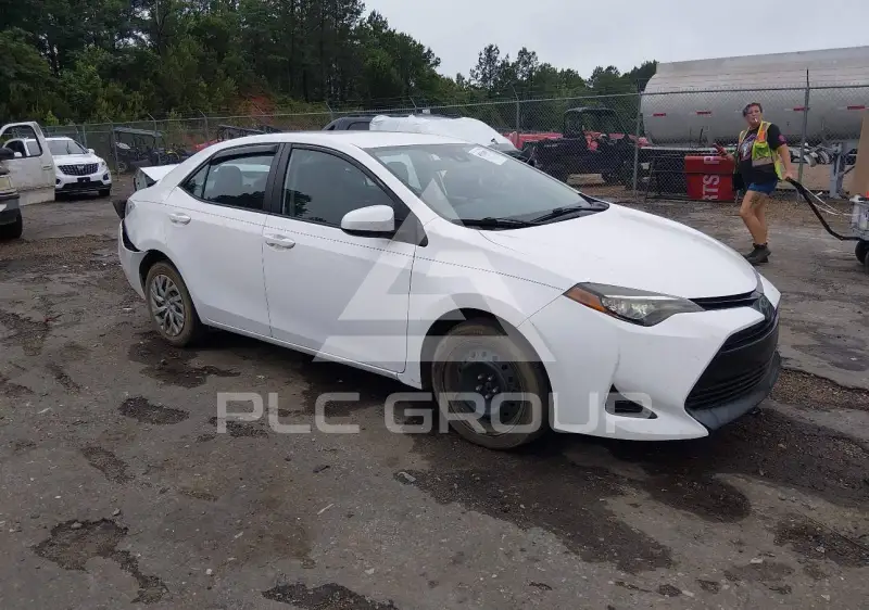 2017 Toyota COROLLA фото