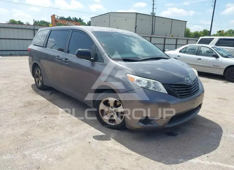 2017 Toyota SIENNA фото