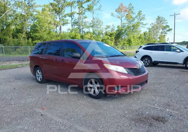 2017 Toyota SIENNA фото