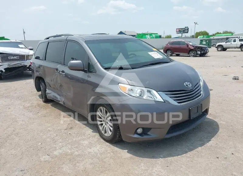 2017 Toyota SIENNA фото