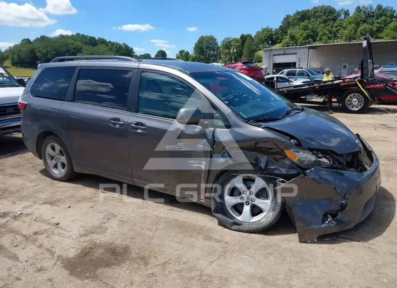 2017 Toyota SIENNA фото