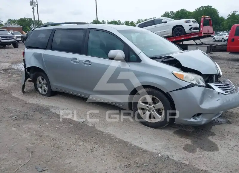 2017 Toyota SIENNA фото