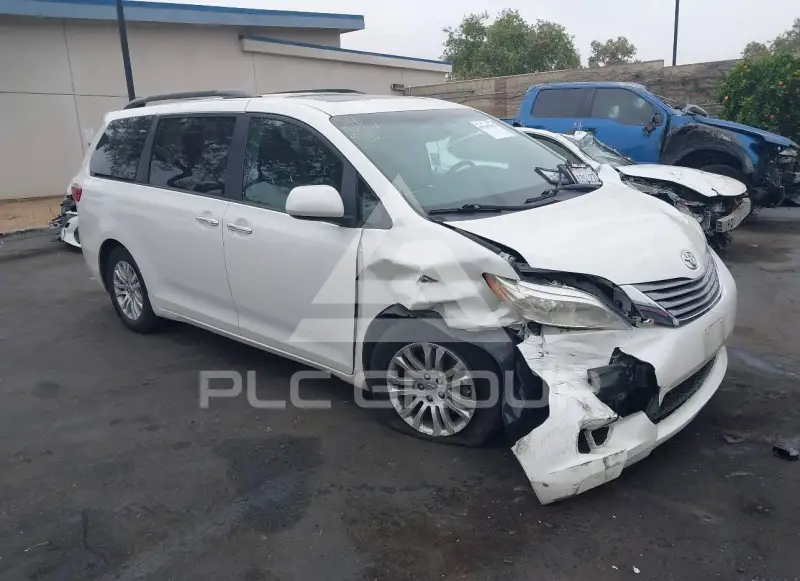 2017 Toyota SIENNA фото