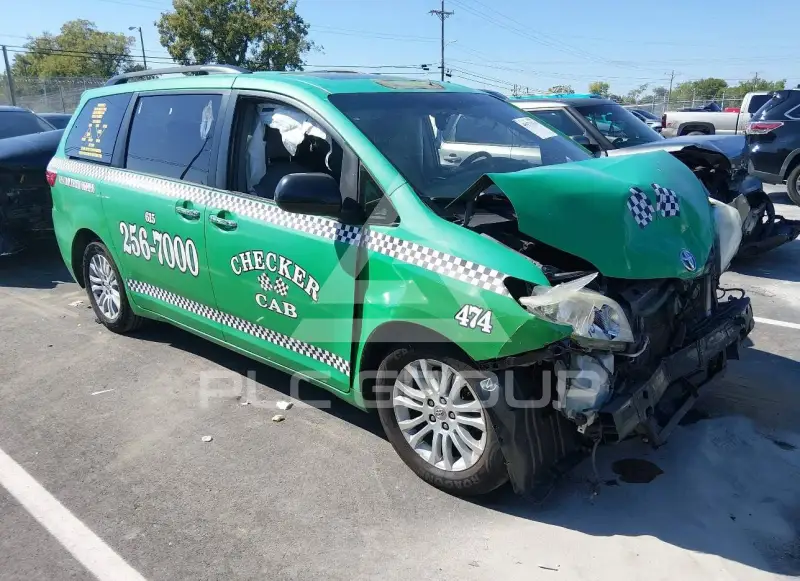 2017 Toyota SIENNA фото
