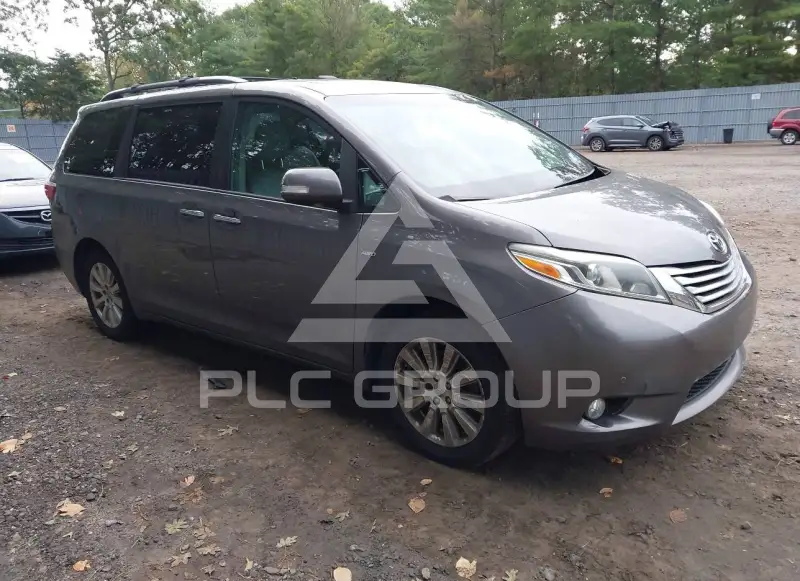 2017 Toyota SIENNA photo
