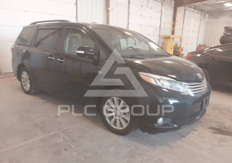 2017 Toyota SIENNA photo