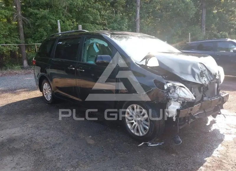 2017 Toyota SIENNA фото