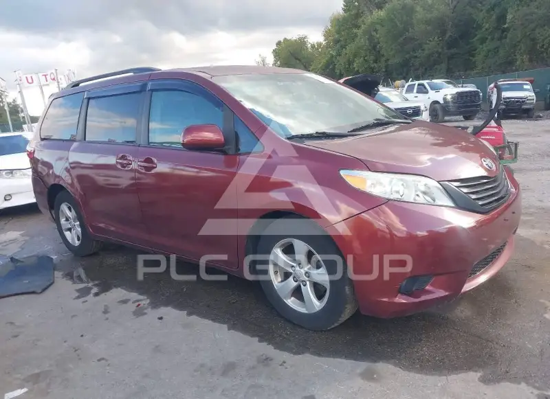 2017 Toyota SIENNA фото