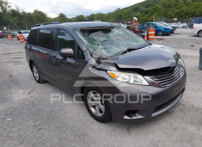 2017 Toyota SIENNA фото