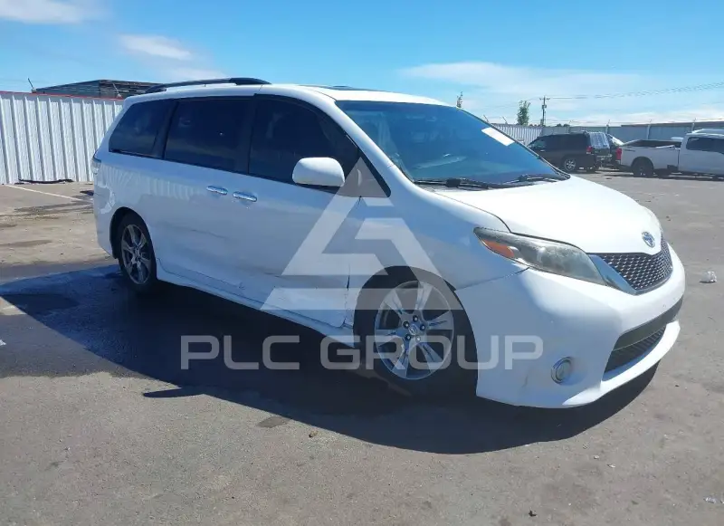 2017 Toyota SIENNA фото