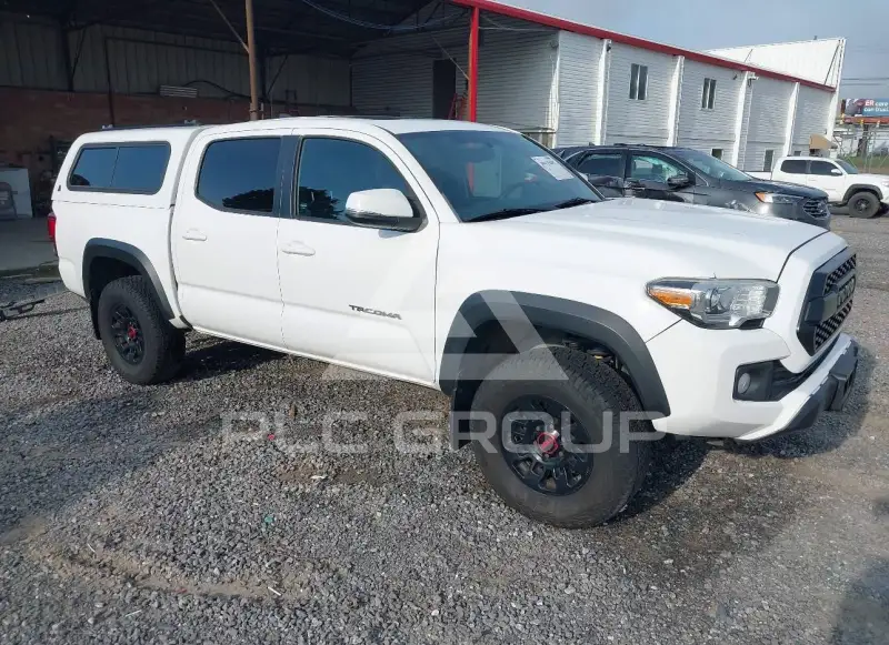 2017 Toyota TACOMA photo