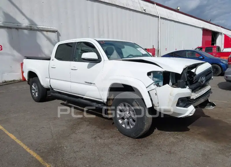 2017 Toyota TACOMA photo