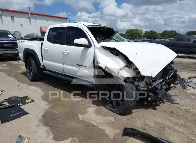 2017 Toyota TACOMA photo