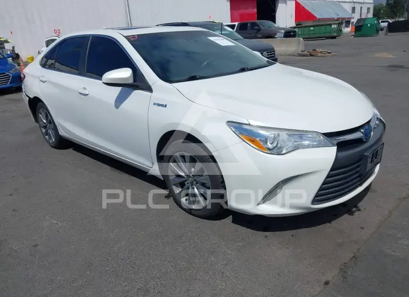 2017 Toyota CAMRY фото
