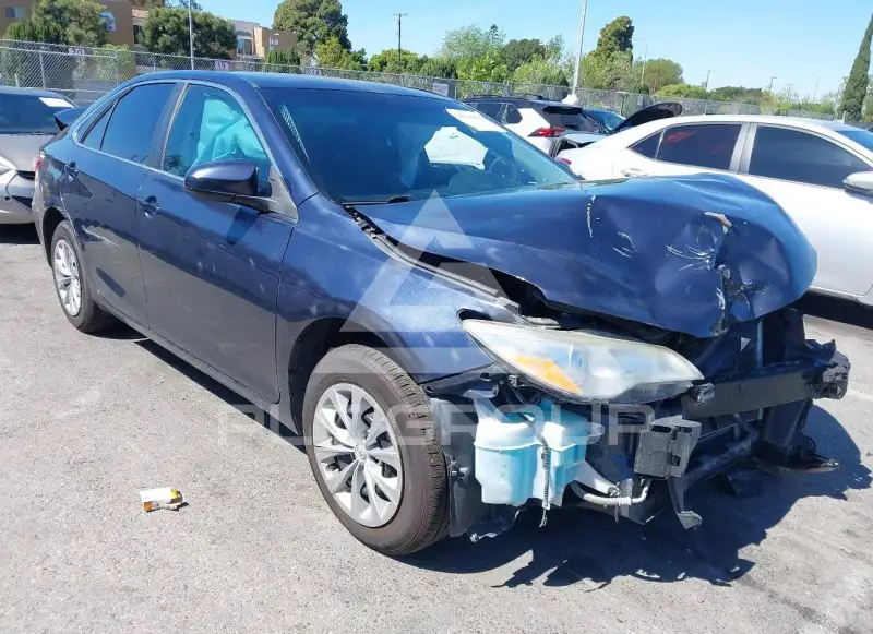 2017 Toyota CAMRY фото