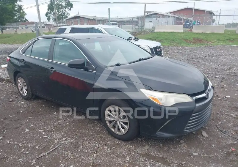 2017 Toyota CAMRY фото