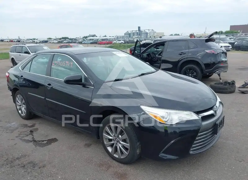 2017 Toyota CAMRY фото