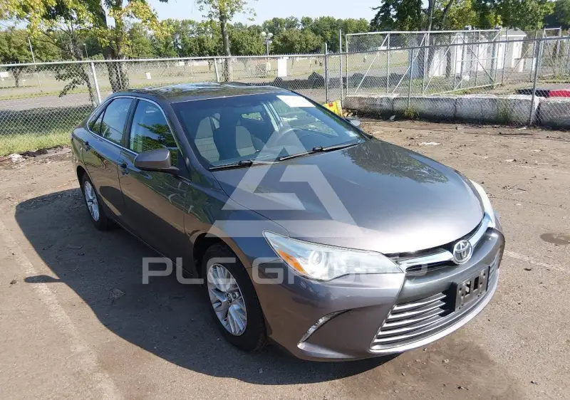 2017 Toyota CAMRY фото