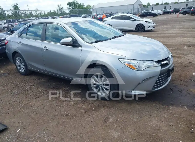 2017 Toyota CAMRY фото