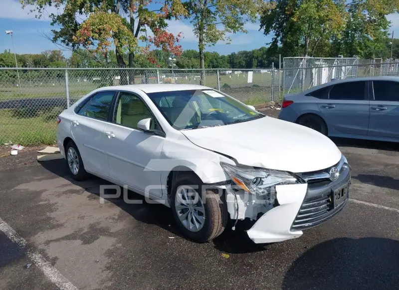 2017 Toyota CAMRY фото