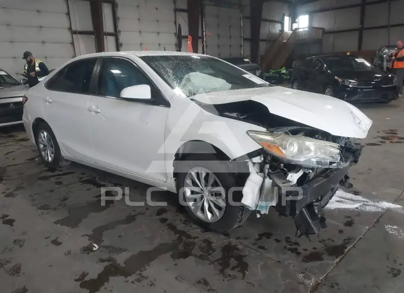 2017 Toyota CAMRY фото
