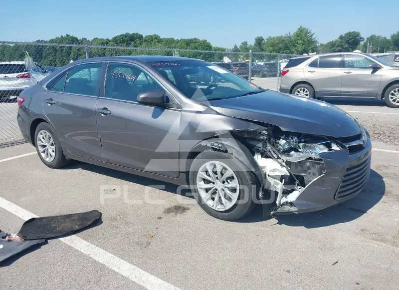 2017 Toyota CAMRY фото