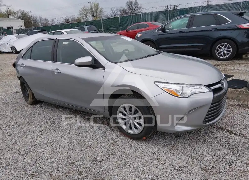 2017 Toyota CAMRY фото