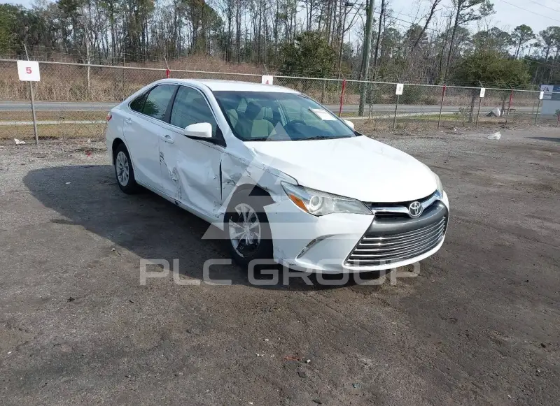 2017 Toyota CAMRY фото